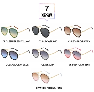 Detailed grid of oversized round sunglasses in 7 color variants with wavy edges