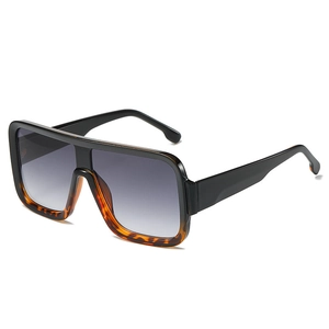 Square oversized sunglasses with black and tortoise shell frame and gradient lenses