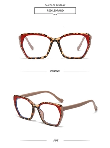 Vues détaillées de face et de côté de lunettes carrées rouges léopard anti-lumière bleue