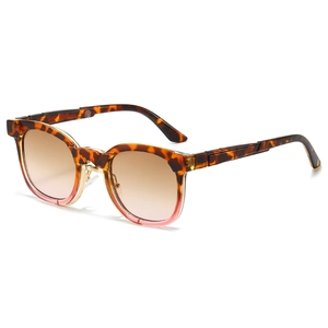 Tortoiseshell and pink gradient retro sunglasses for women with UV protection