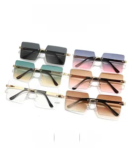 Collection de lunettes de soleil carrées sans monture en six dégradés avec branches métal