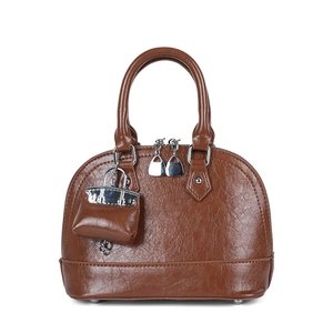 Sac à main rétro marron avec texture gaufrée brillante et mini pochette assortie