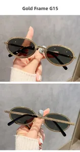 Détails de lunettes de soleil ovales vintage avec monture dorée texturée et verres G15