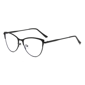 Lunettes œil de chat en métal noir avec filtre anti-lumière bleue et monture minimaliste