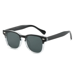 Fashion square sunglasses with black and transparent frame and silver arrow rivets