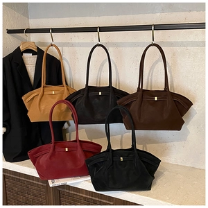 Détails de sacs fourre-tout en daim avec boucle dorée en cinq couleurs élégantes