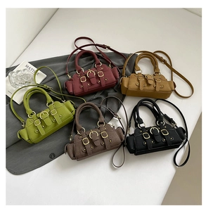 Retro Boston handbags in five colors with lychee grain texture and metal buckle details