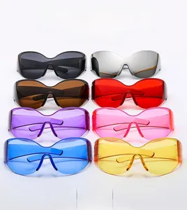Lunettes de soleil œil de chat futuristes surdimensionnées en huit couleurs vibrantes
