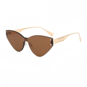 Rahmenlose Cat-Eye-Sonnenbrille mit braunen Gläsern und goldenen Metallbügeln im 45-Grad-Winkel