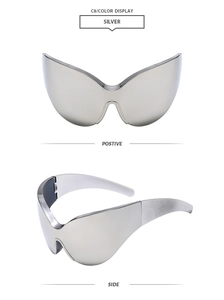 Lunettes de soleil œil-de-chat argentées futuristes avec verres miroirs monoblocs mats