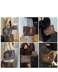 Dettagli della borsa tote leopardata con ciondolo a nappa e pochette interna