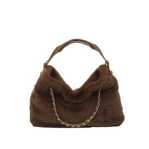 Damen Schultertasche aus braunem Kunstpelz mit goldener Kette und Ledergriff