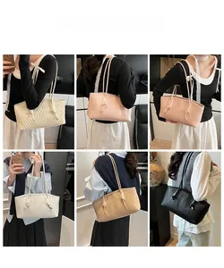 Plissierte Tragetaschen in vier Farben, präsentiert von Models für Freizeit-Styles