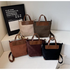 Large capacity canvas tote bags in five colors with adjustable shoulder straps