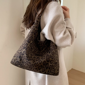French vintage leopard print tote bag with large capacity shown in a side-view style