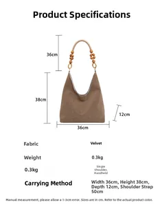 Sac cabas en velours marron 36x38x12cm avec anse en perles de bois et dimensions affichées