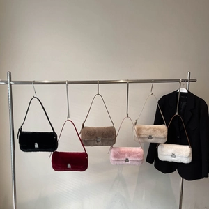 Plush faux fur shoulder bags in six colors with metal buckle and soft texture
