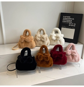 Sacs à main en peluche douce de plusieurs couleurs avec nœuds et bandoulière fine