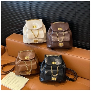 Gesteppte Mini-Eimer-Rucksäcke in Creme, Dunkelbraun, Karamellbraun und klassischem Schwarz