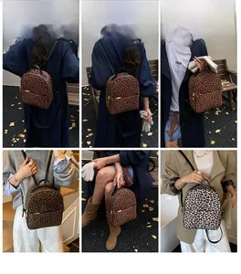Detailaufnahmen des Mini-Rucksacks mit Leopardenmuster, Trägern und Reißverschlusstasche