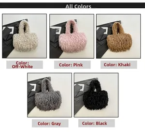 Vue détaillée de sacs cabas en peluche en beige, rose, kaki, gris et noir