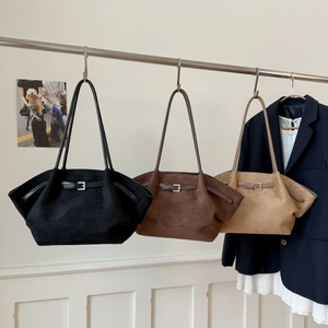 Vintage Matte Leder Shopper Tasche in Schwarz Braun und Khaki mit Gürtelschnallen Design