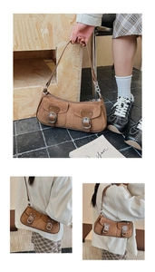Sac sous le bras en daim marron avec doubles poches rétro et boucles métalliques argent