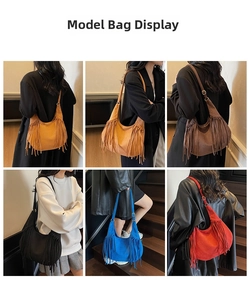 Détail des sacs à franges bohèmes en cinq couleurs portés par des modèles