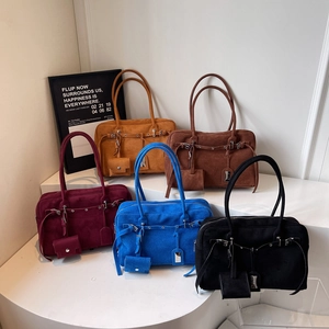 Maillard style suede shoulder bags in five colors with matching coin purses