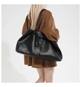 Women vintage oil wax leather large capacity tote bag casual shoulder underarm bag chic