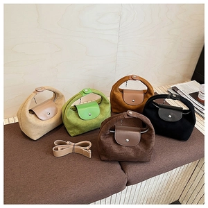 Sac fourre-tout en polyester imperméable en cinq couleurs avec bandoulières réglables