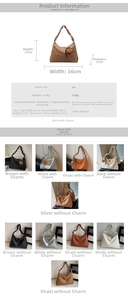 Détails d'un grand sac cabas avec poignées plissées et pendentif ourson mignon