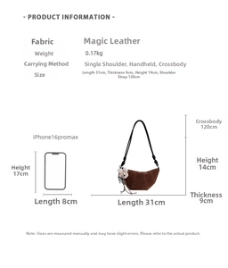 Sac croissant en daim marron comparaison de taille avec dimensions et breloque