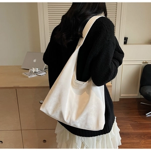 Grand sac porte epaule hobo minimaliste pour femme, sac cabas decontracte en cuir PU souple.