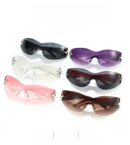 Detailed display of Y2K star-decorated rimless sunglasses in multiple trendy colors