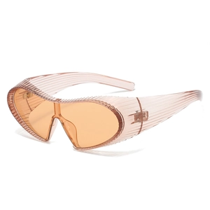 Futuristische Steampunk-Sonnenbrille mit rosa Rahmen und orangefarbenen Gläsern