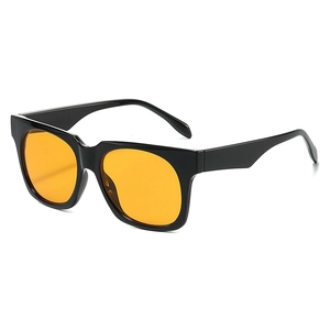 Vintage Square Sunglasses UV400 Protection PC Frame Large Tinted Lens Retro Fashion Outdoor Eyewear Women Men