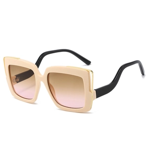 Chic oversized square sunglasses with beige frames and gradient brown lenses