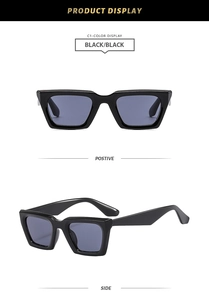 Vue détaillée de lunettes de soleil carrées noires avec verres polarisés gris foncé