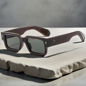 Square Retro Sunglasses UV400 Protection Plastic Frame Rivet Detail Fashion Streetwear Eyewear For Men Women