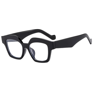 Trendy irregular wave-shaped black square frame sunglasses with transparent lenses