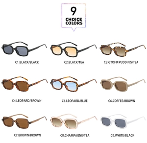 Aperçu de neuf lunettes de soleil vintage carrées en plusieurs coloris avec rivets mode