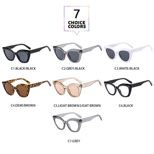 Collage di sette occhiali da sole cat-eye e lenti trasparenti in vari colori di tendenza