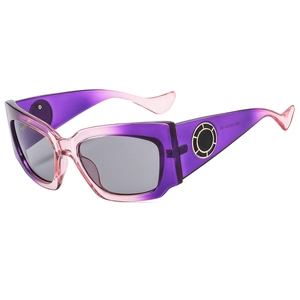 Lunettes de soleil dégradées violettes avec branches larges et décors dorés circulaires