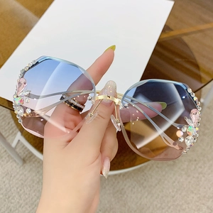 Luxury oversized rimless sunglasses with gradient lenses and rhinestone crystal accents