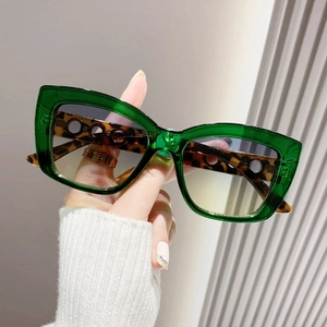 Cat Eye Sunglasses Oversized Retro Chic Modern For Women UV400 Protection PC Frame Metal Hollow Ring Temple