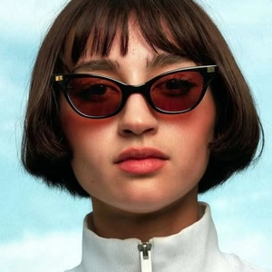 Retro Cat Eye Sunglasses With Metal Letter B Decoration UV400 Protection PC Frame AC Lens Hip Hop Fashion Women