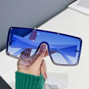 Oversized Square Sunglasses Metal Frame Integrated PC Lens Rivet Decor Lattice Pattern Temples Fashion Eyewear Women