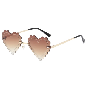 Fashion rimless heart-shaped sunglasses with gradient brown wavy cut edge and gold frame