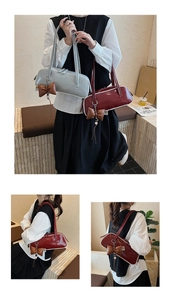 Détails de sacs cabas en cuir brillant avec breloques nœuds en bleu argenté et bordeaux